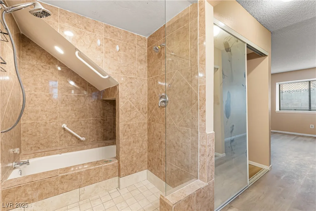 6652 Wheelbarrow Peak, Las Vegas, NV 89108