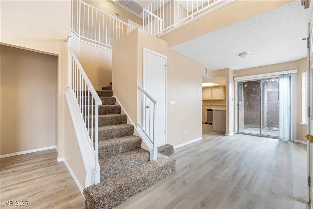 6652 Wheelbarrow Peak, Las Vegas, NV 89108