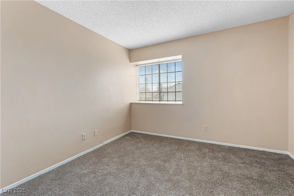 6652 Wheelbarrow Peak, Las Vegas, NV 89108