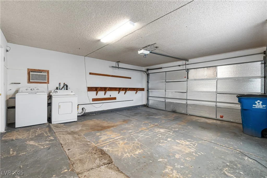 6652 Wheelbarrow Peak, Las Vegas, NV 89108
