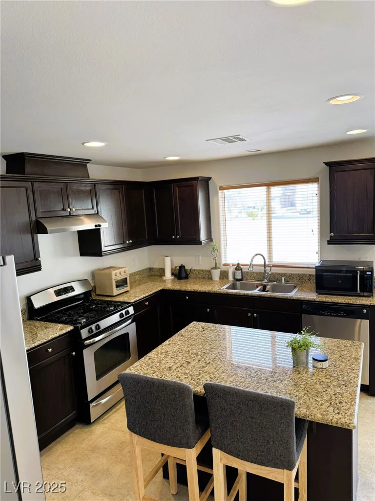 9746 Brooks Lake, Las Vegas, NV 89148