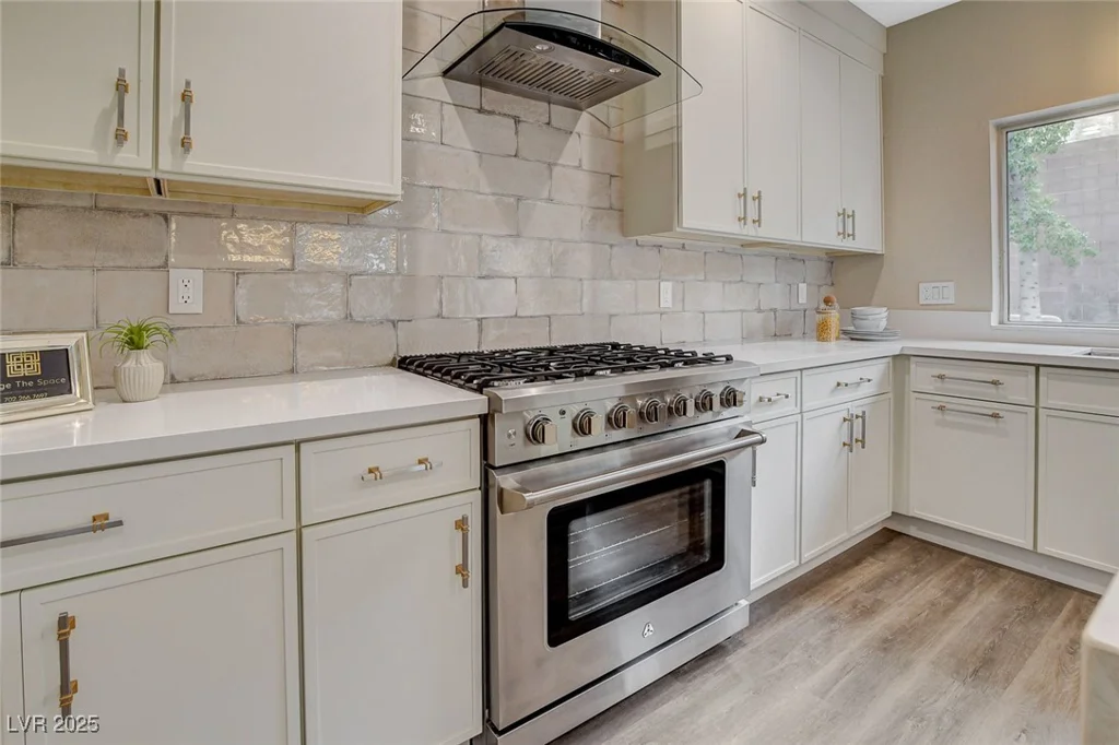 2033 Shining Feather, Las Vegas, NV 89134