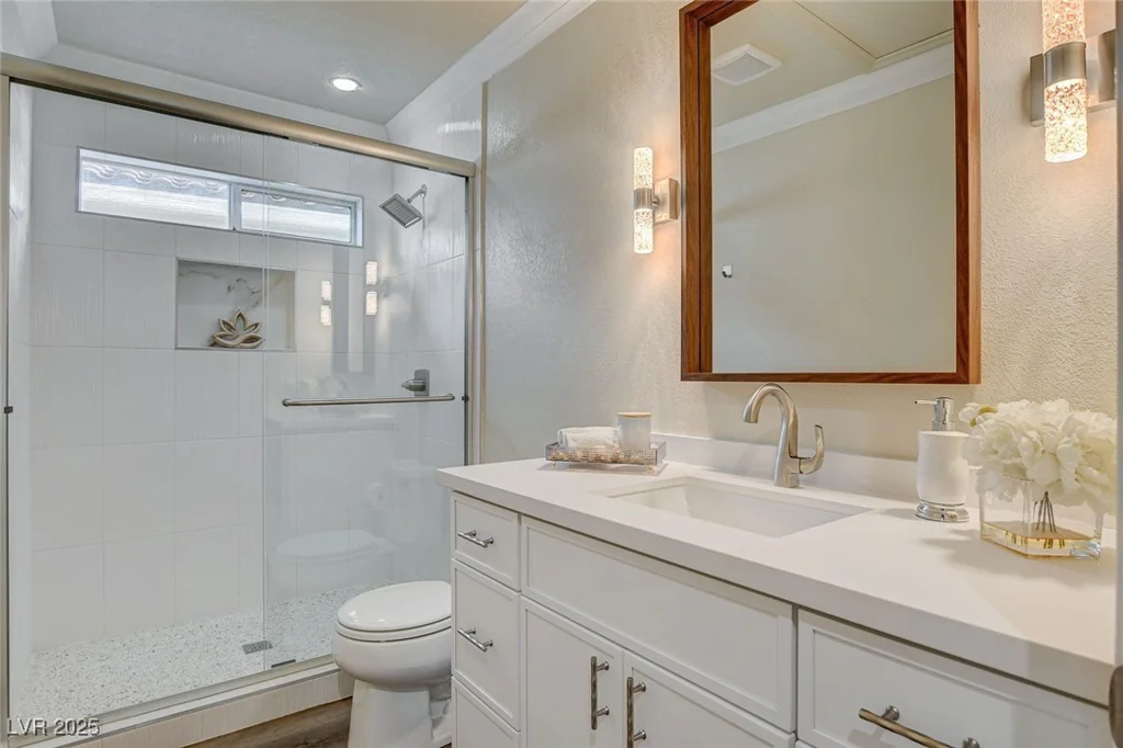 2033 Shining Feather, Las Vegas, NV 89134