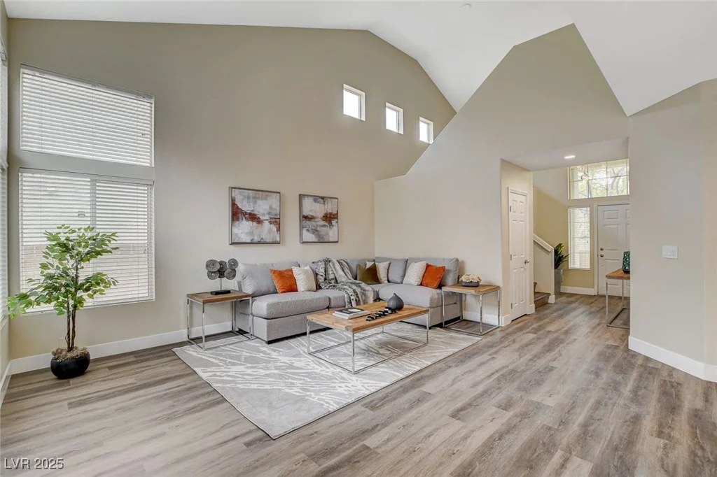 2033 Shining Feather, Las Vegas, NV 89134
