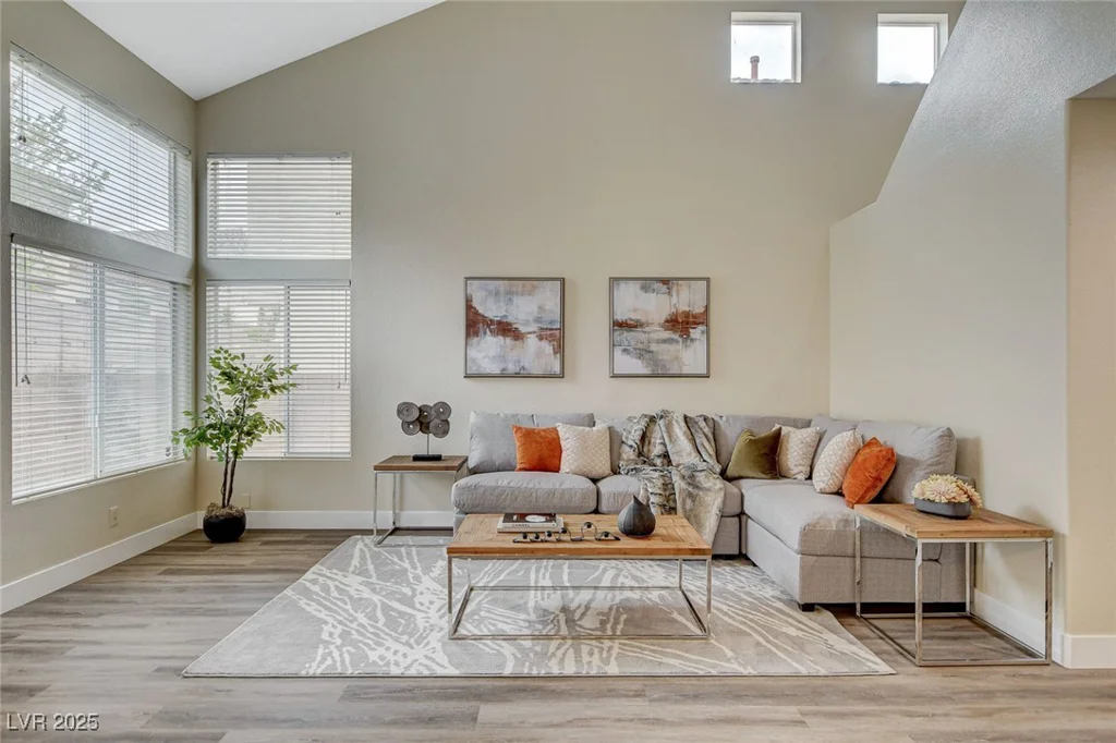 2033 Shining Feather, Las Vegas, NV 89134