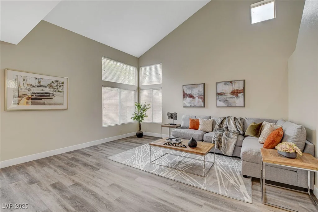 2033 Shining Feather, Las Vegas, NV 89134