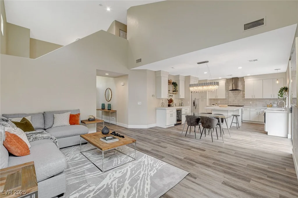 2033 Shining Feather, Las Vegas, NV 89134