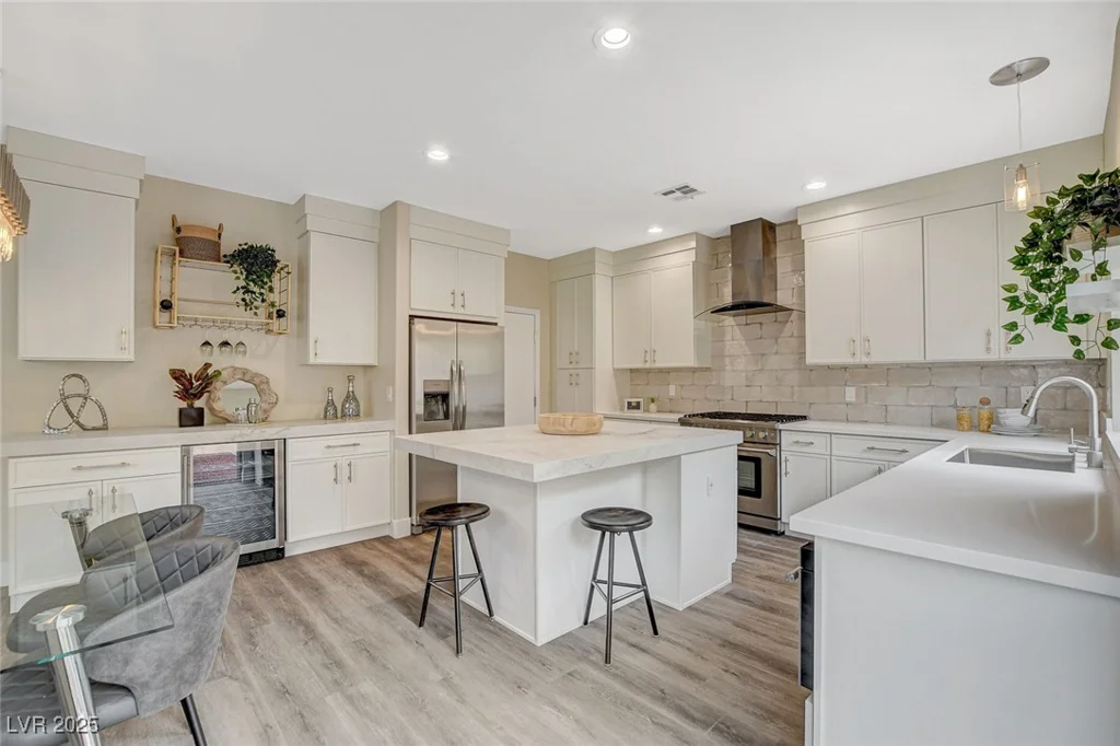 2033 Shining Feather, Las Vegas, NV 89134