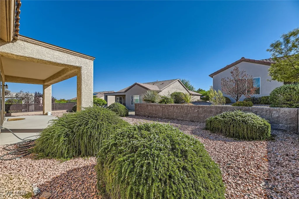 2088 Sawtooth Mountain, Henderson, NV 89044