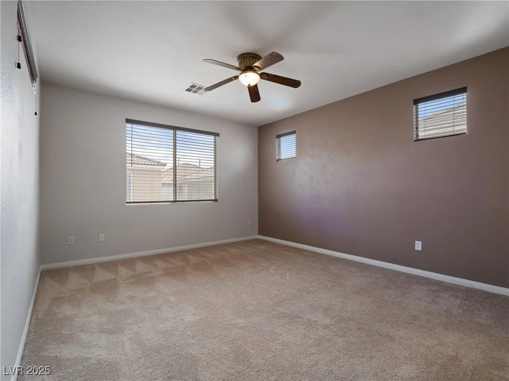 6237 Glimmering Light, Las Vegas, NV 89139