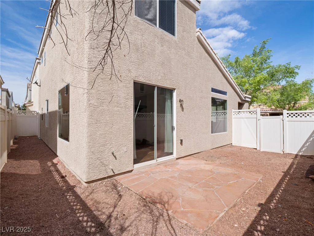 6237 Glimmering Light, Las Vegas, NV 89139