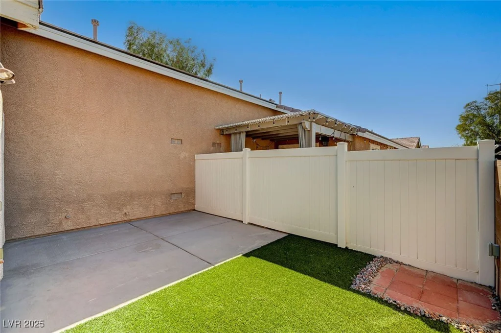 5292 Cholla Cactus, Las Vegas, NV 89141