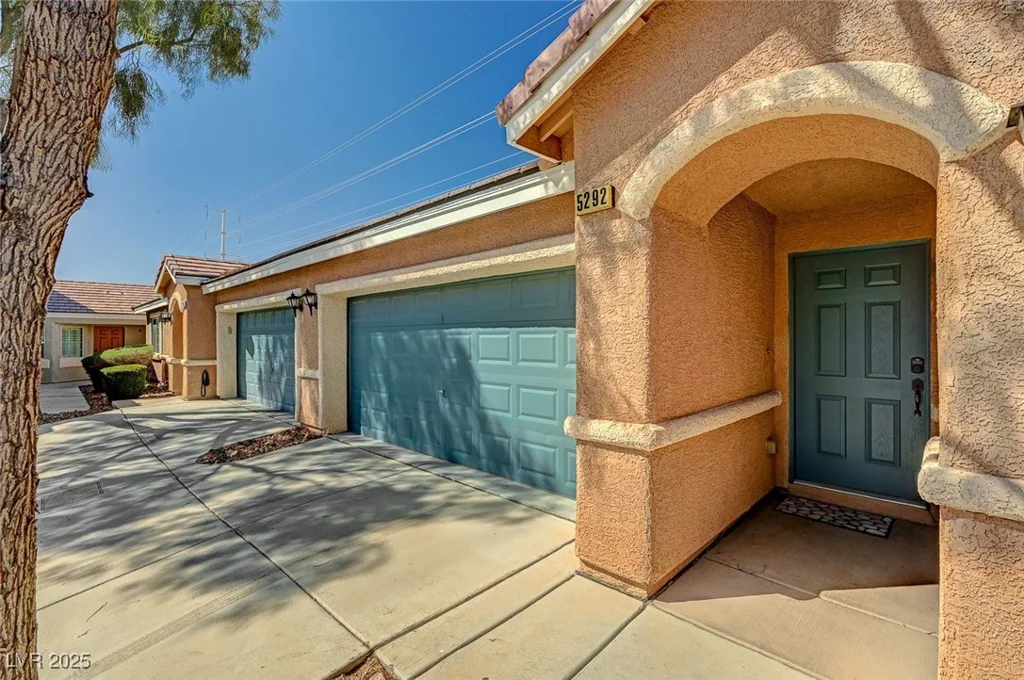 5292 Cholla Cactus, Las Vegas, NV 89141