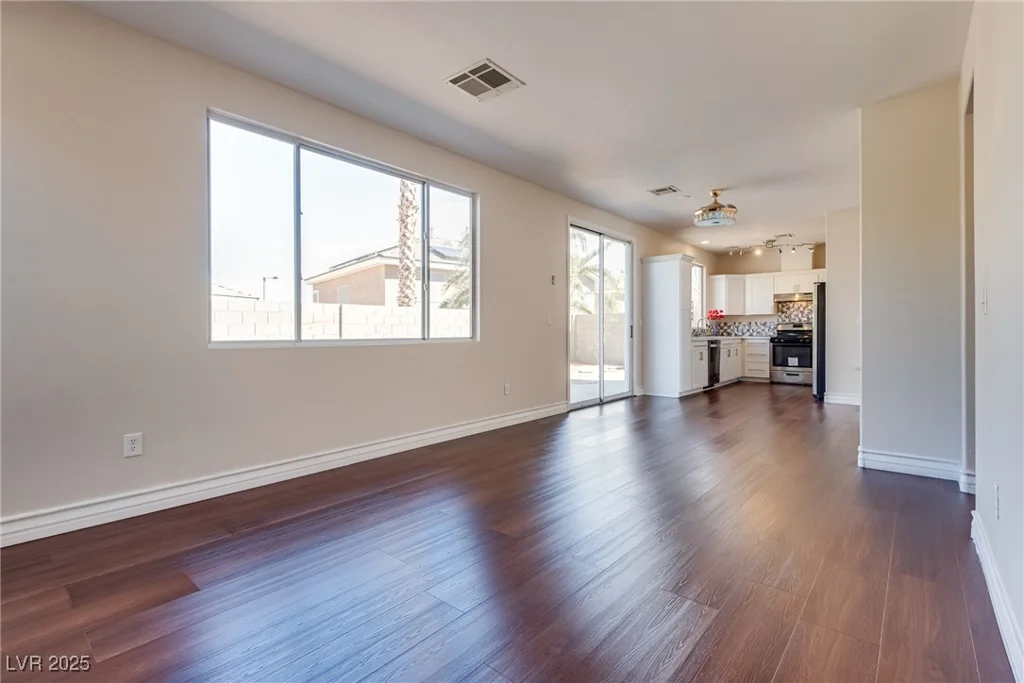 10216 Via Roma, Las Vegas, NV 89144