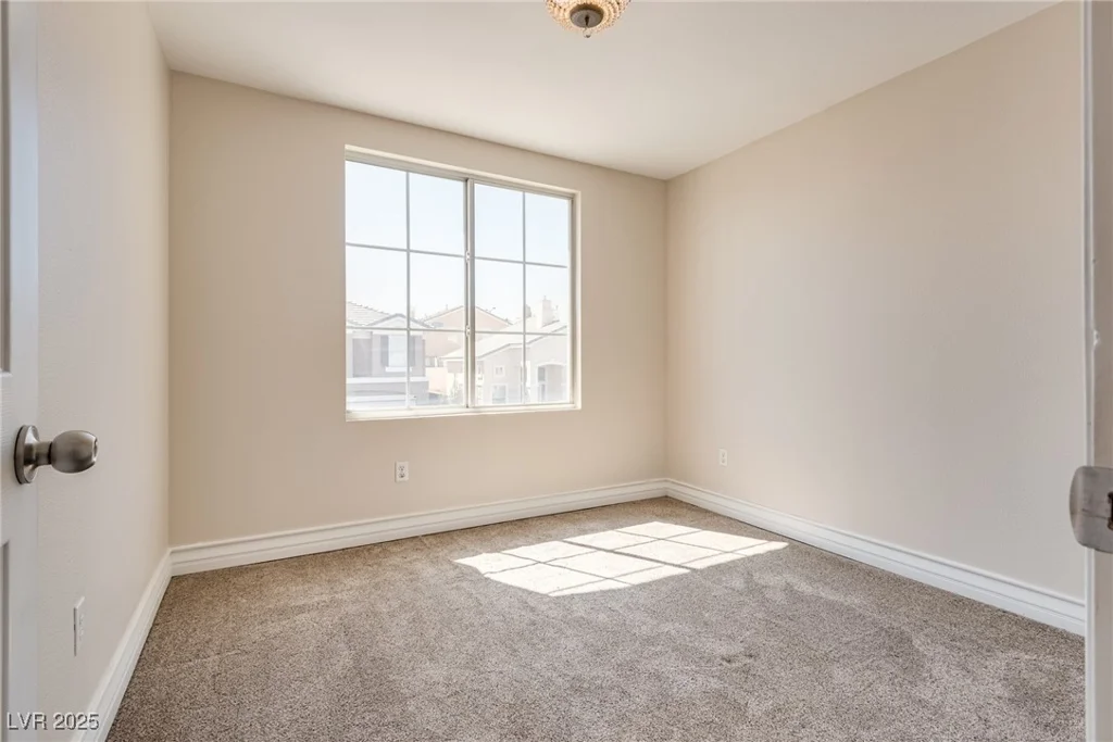 10216 Via Roma, Las Vegas, NV 89144