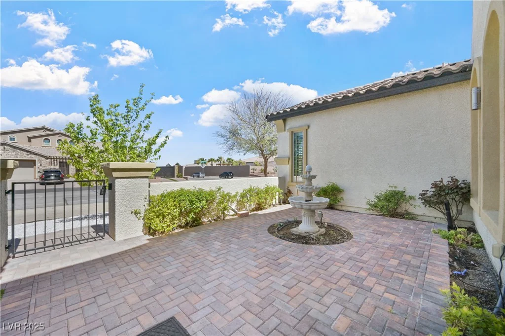 2804 Candelaria, Henderson, NV 89074
