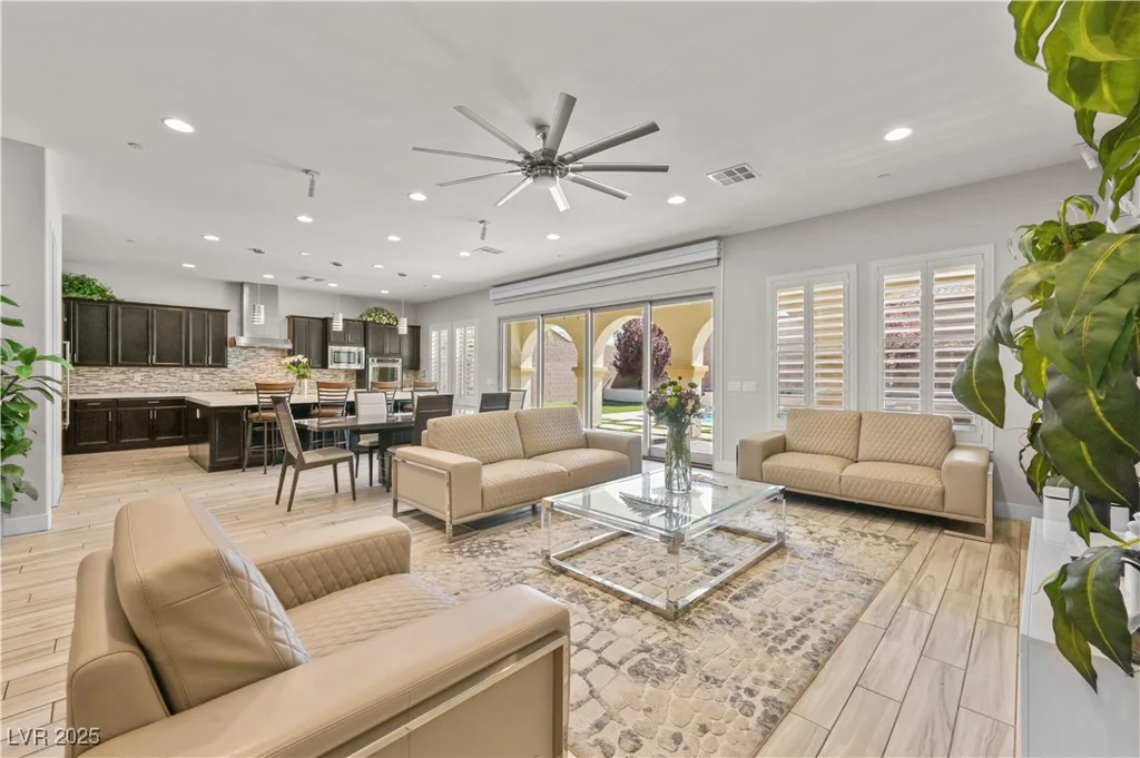 2804 Candelaria, Henderson, NV 89074