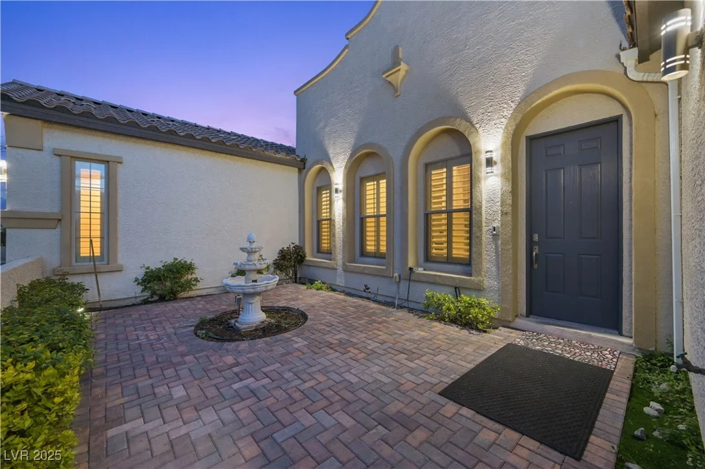 2804 Candelaria, Henderson, NV 89074
