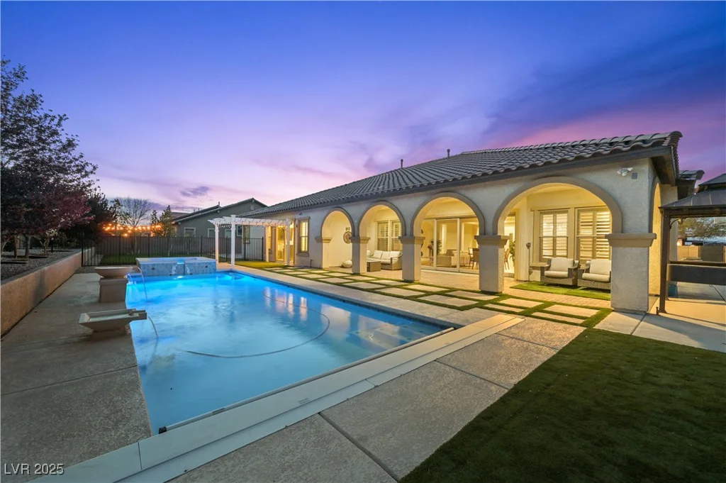 2804 Candelaria, Henderson, NV 89074