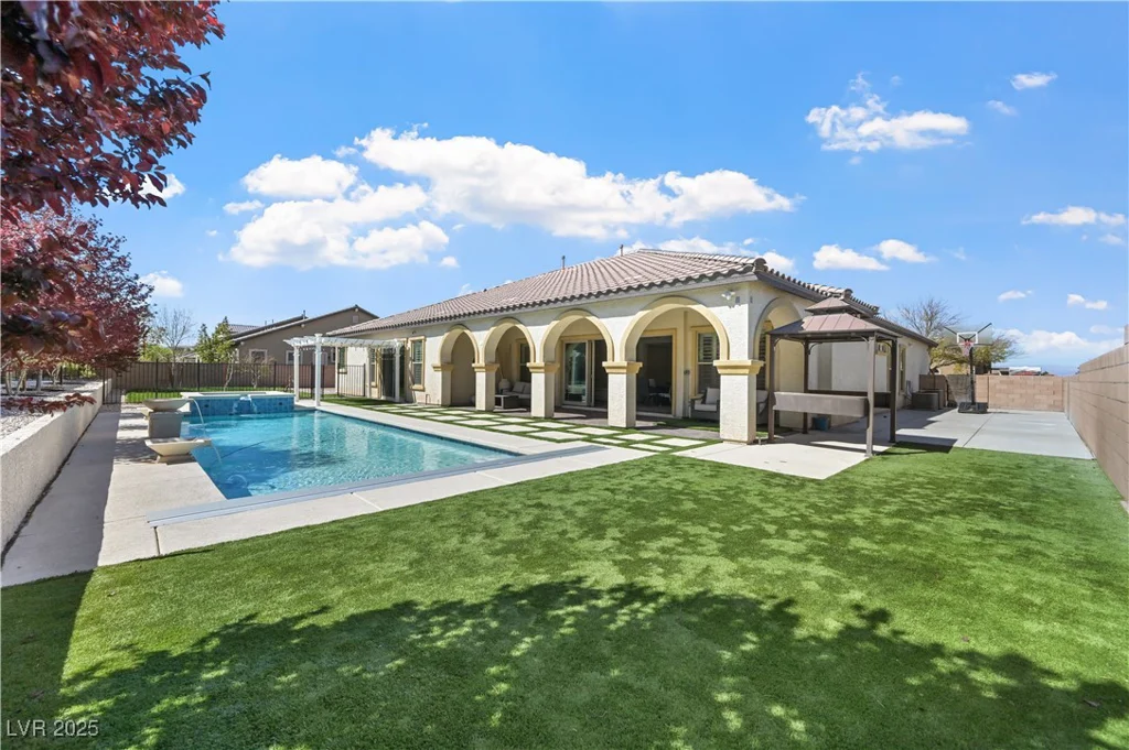 2804 Candelaria, Henderson, NV 89074