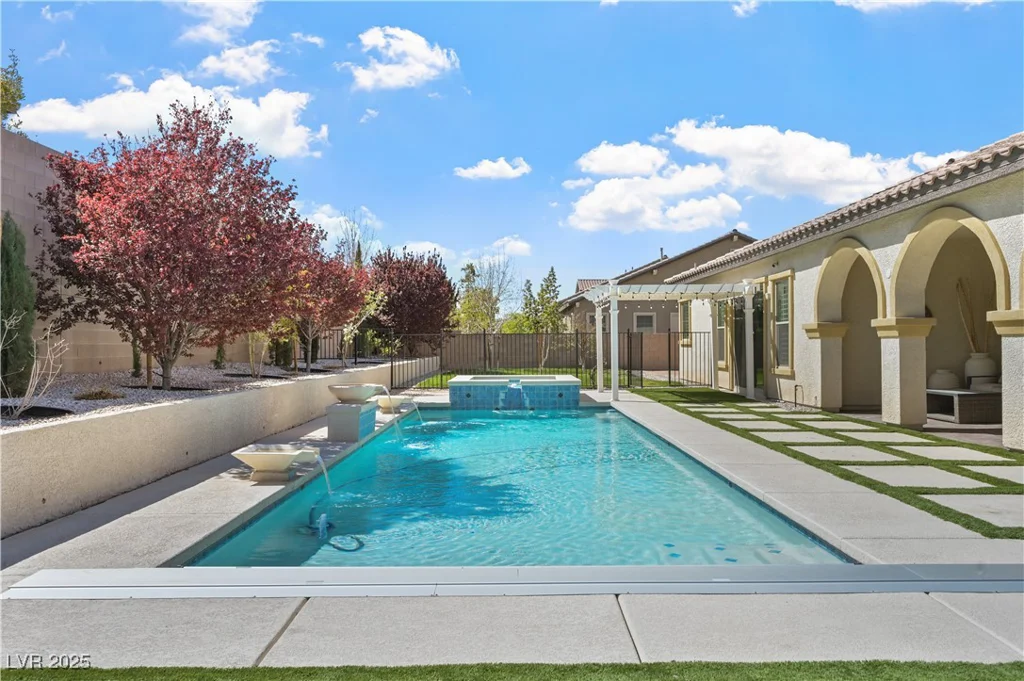2804 Candelaria, Henderson, NV 89074