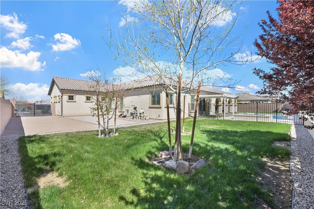 2804 Candelaria, Henderson, NV 89074