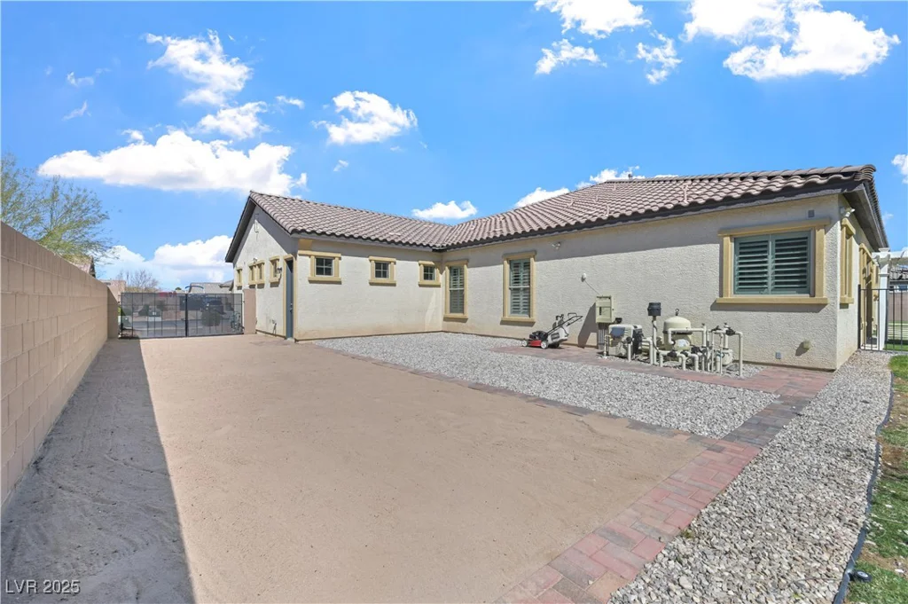 2804 Candelaria, Henderson, NV 89074