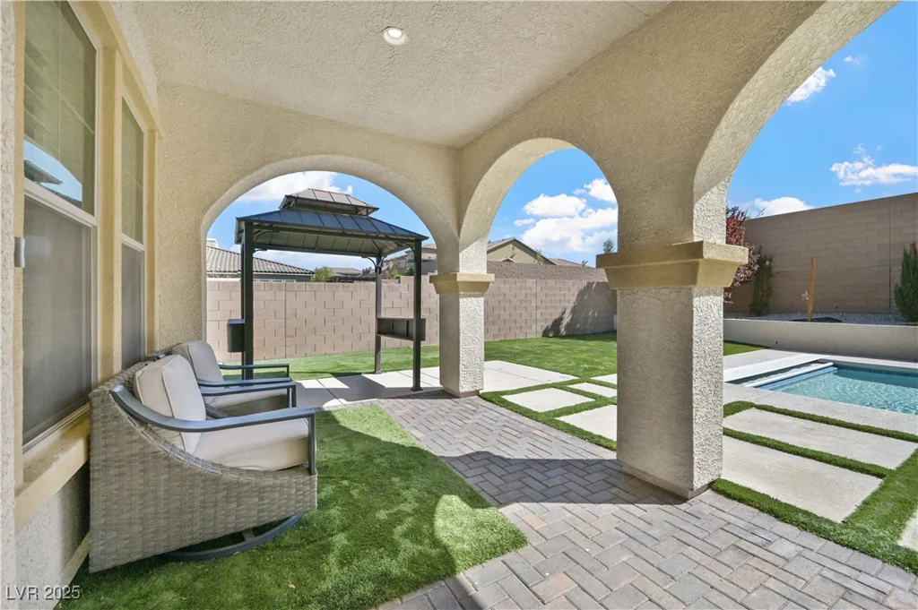 2804 Candelaria, Henderson, NV 89074