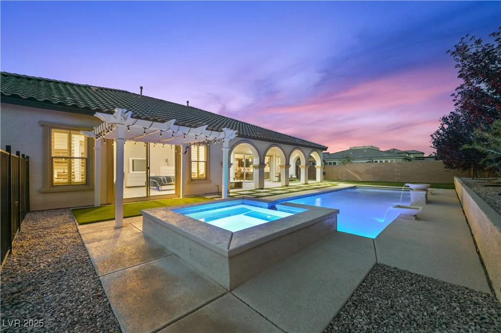 2804 Candelaria, Henderson, NV 89074