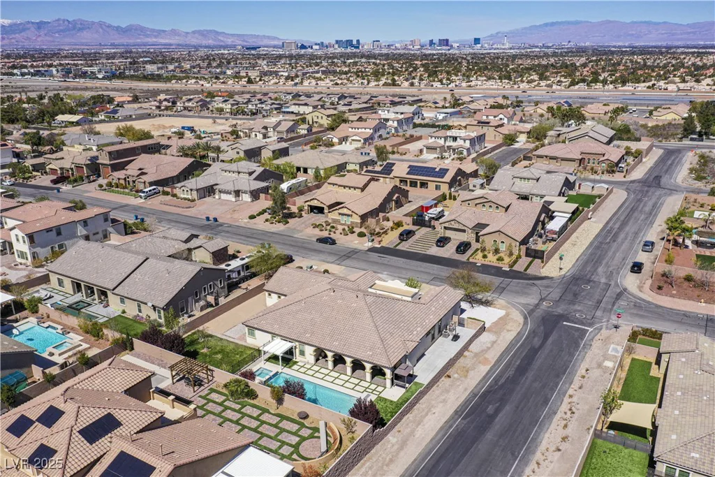 2804 Candelaria, Henderson, NV 89074
