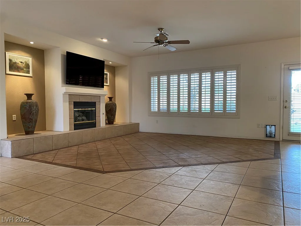 1654 Danbury Crossing, Henderson, NV 89052