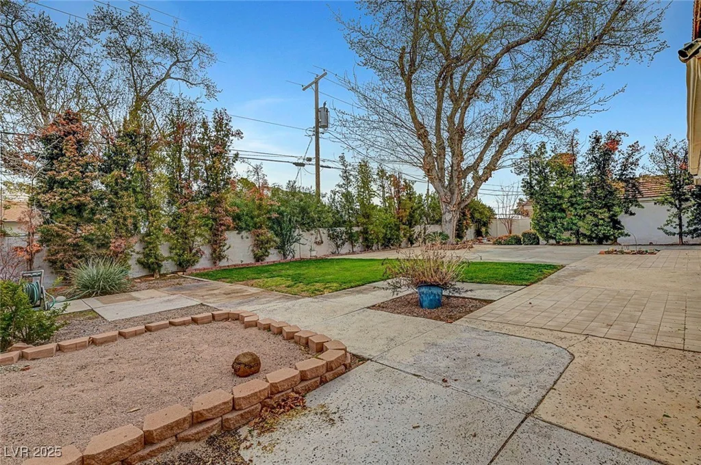 1801 15th, Las Vegas, NV 89104