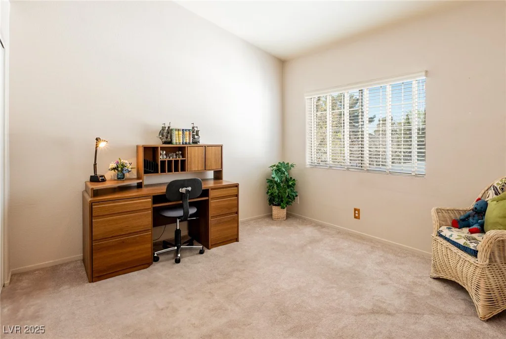 7061 Roscoe, Las Vegas, NV 89129