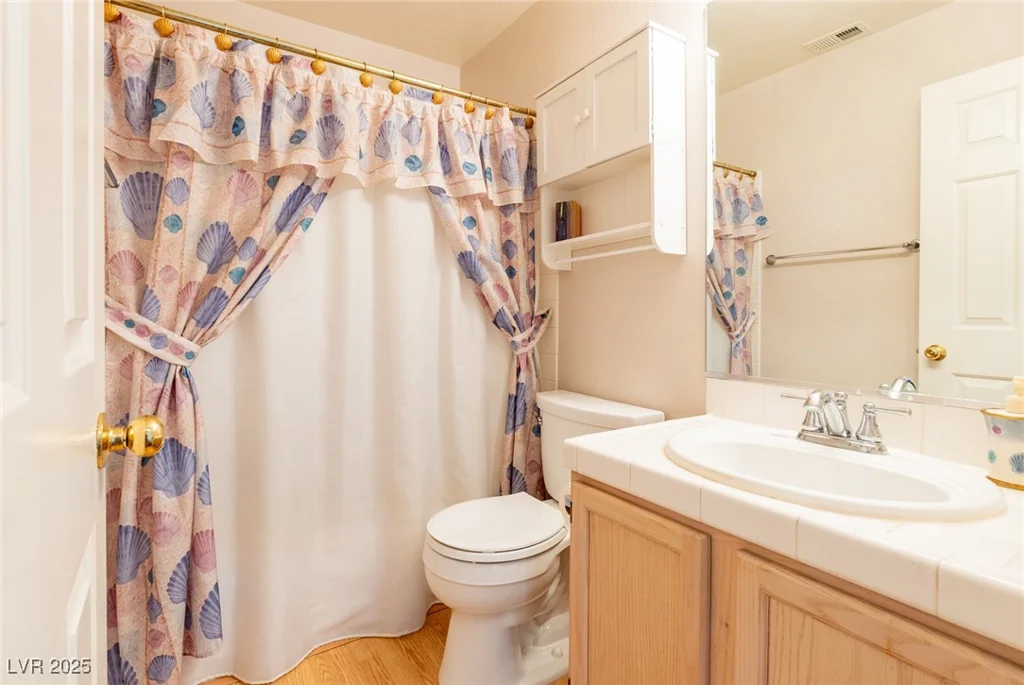 7061 Roscoe, Las Vegas, NV 89129