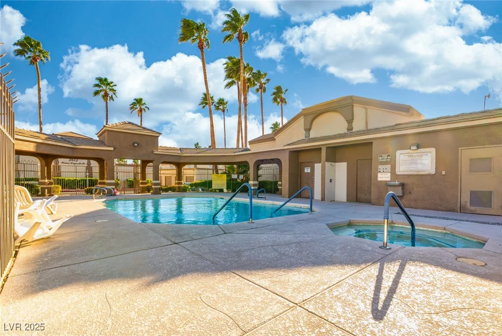 7061 Roscoe, Las Vegas, NV 89129