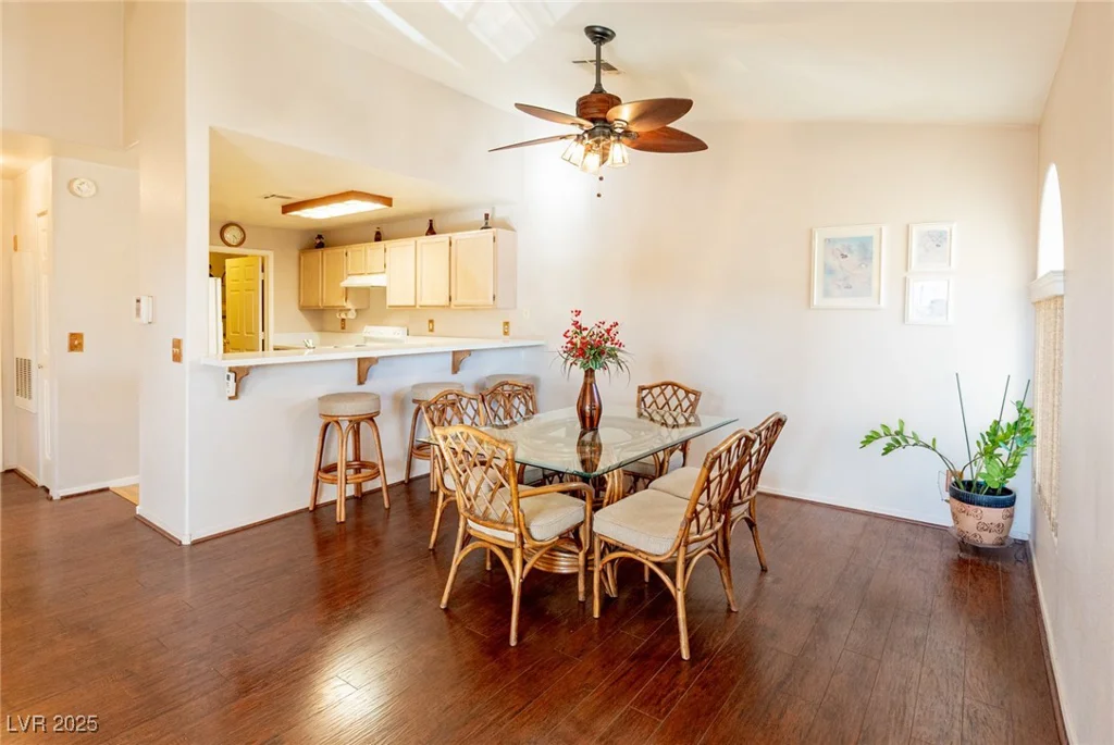 7061 Roscoe, Las Vegas, NV 89129