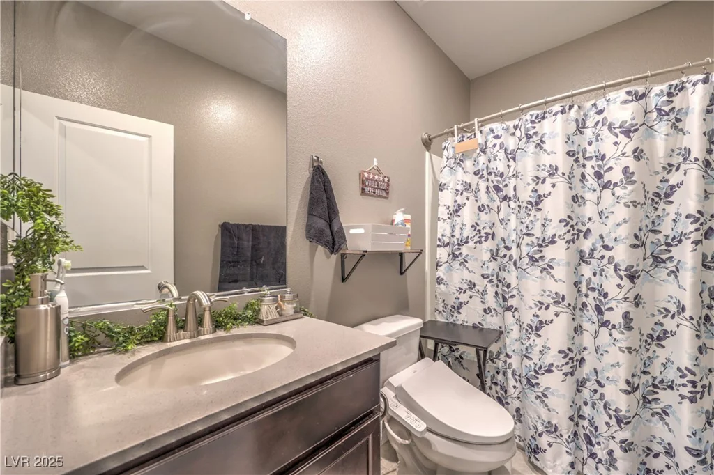 6904 Baylor Creek, North Las Vegas, NV 89086