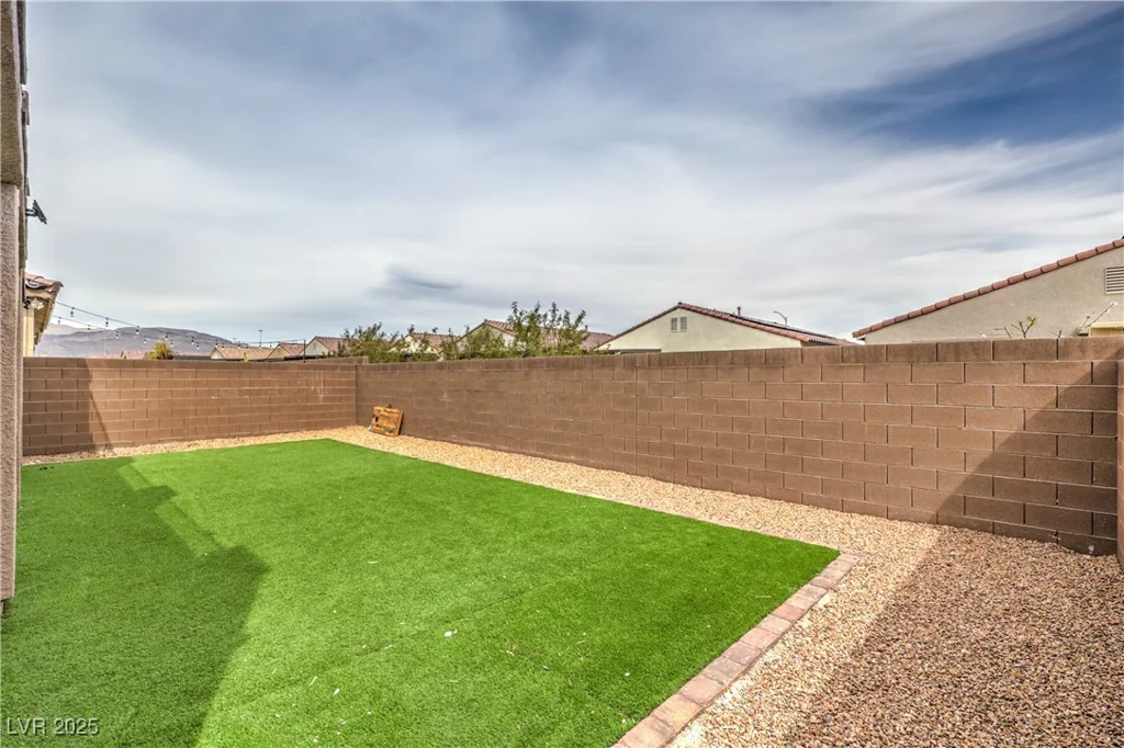 6904 Baylor Creek, North Las Vegas, NV 89086