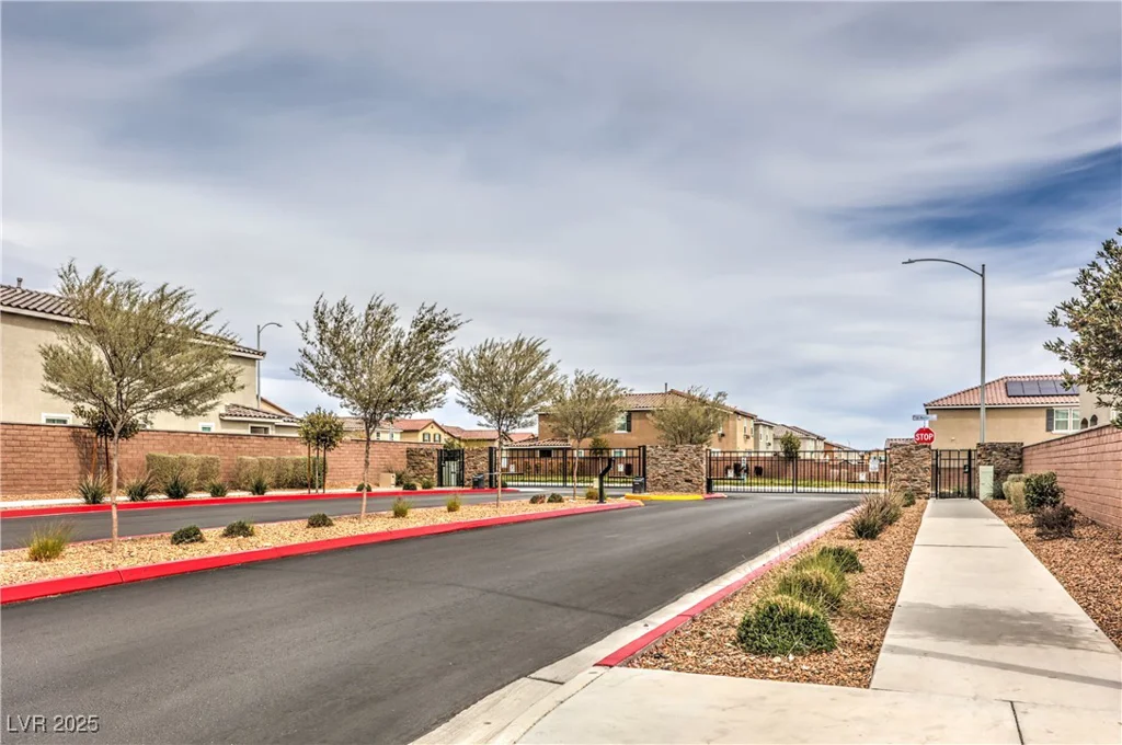 6904 Baylor Creek, North Las Vegas, NV 89086