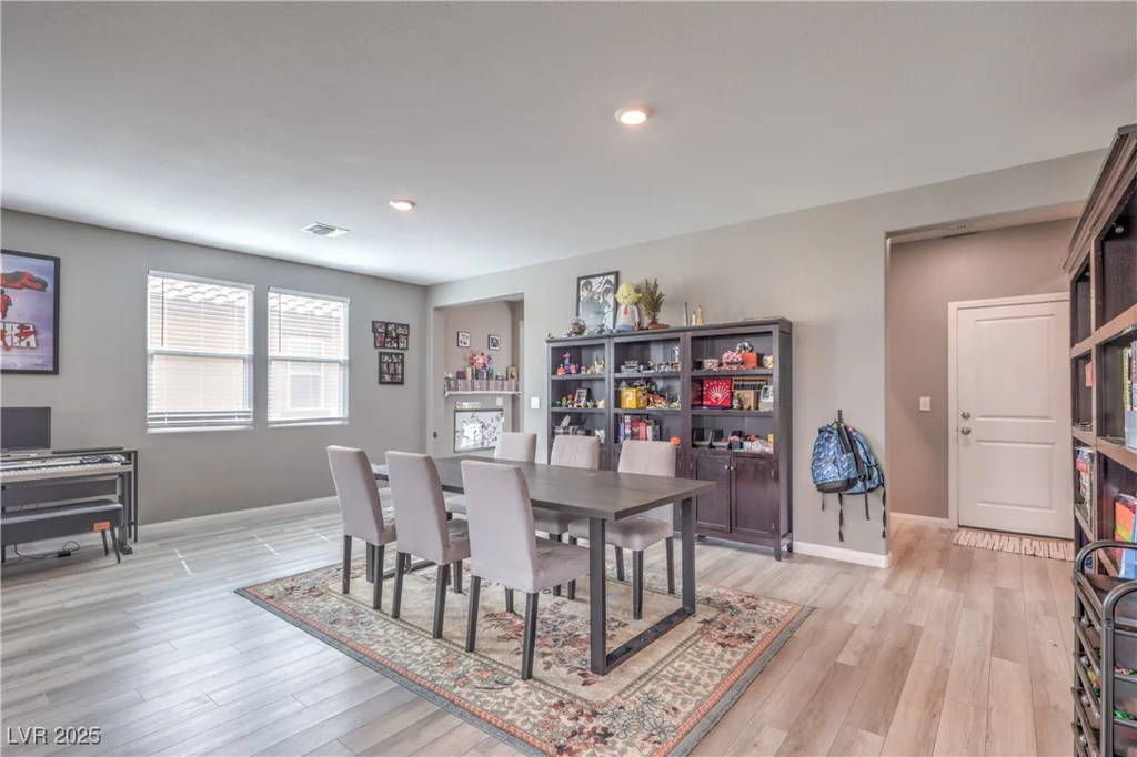 6904 Baylor Creek, North Las Vegas, NV 89086