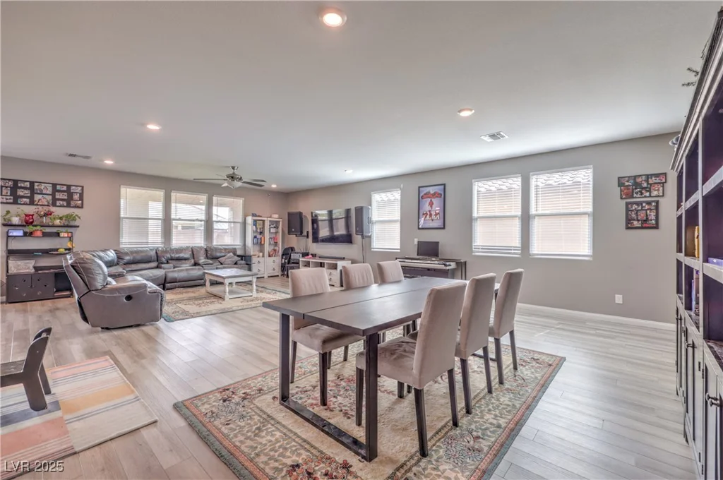 6904 Baylor Creek, North Las Vegas, NV 89086
