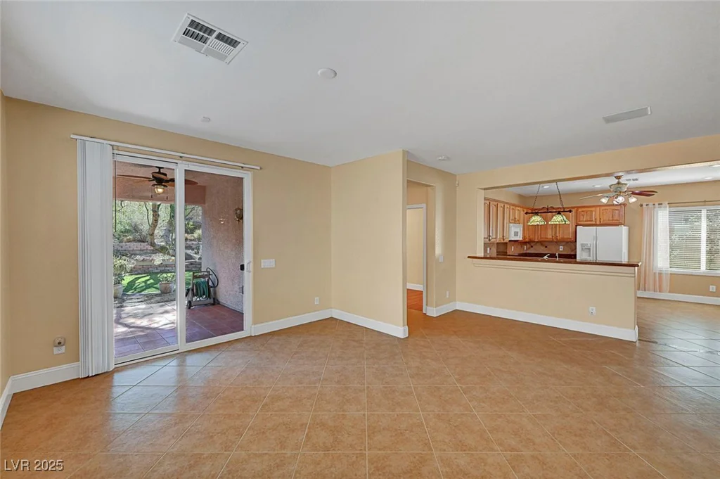 4593 Weitzman, Las Vegas, NV 89141