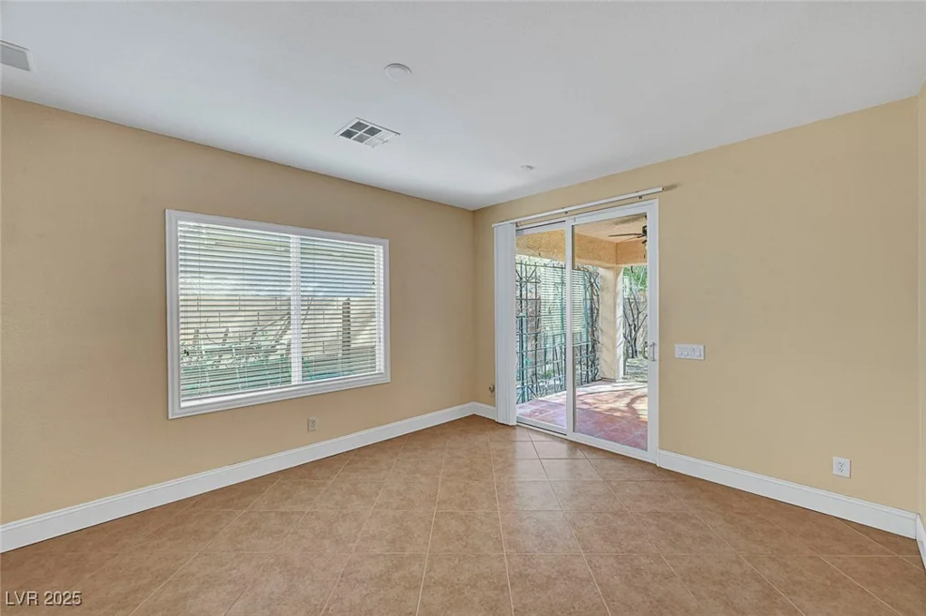 4593 Weitzman, Las Vegas, NV 89141