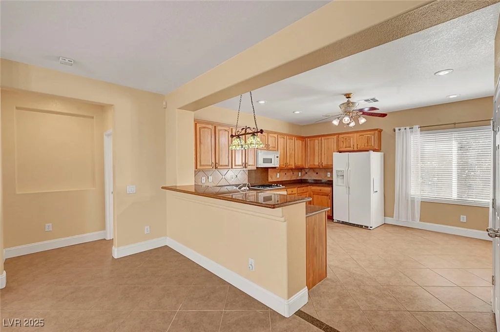 4593 Weitzman, Las Vegas, NV 89141
