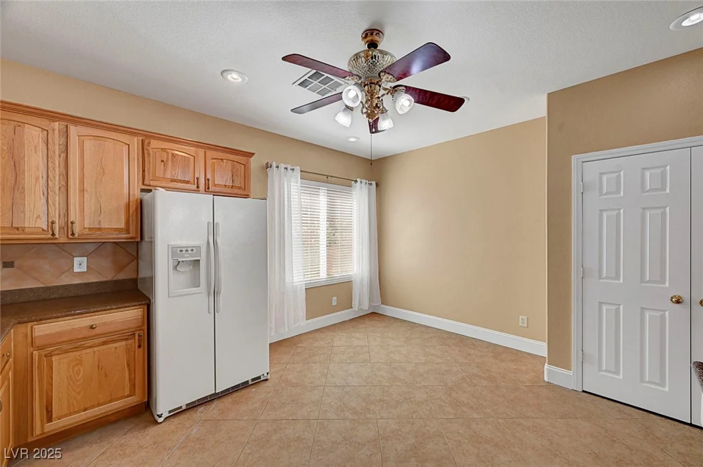 4593 Weitzman, Las Vegas, NV 89141