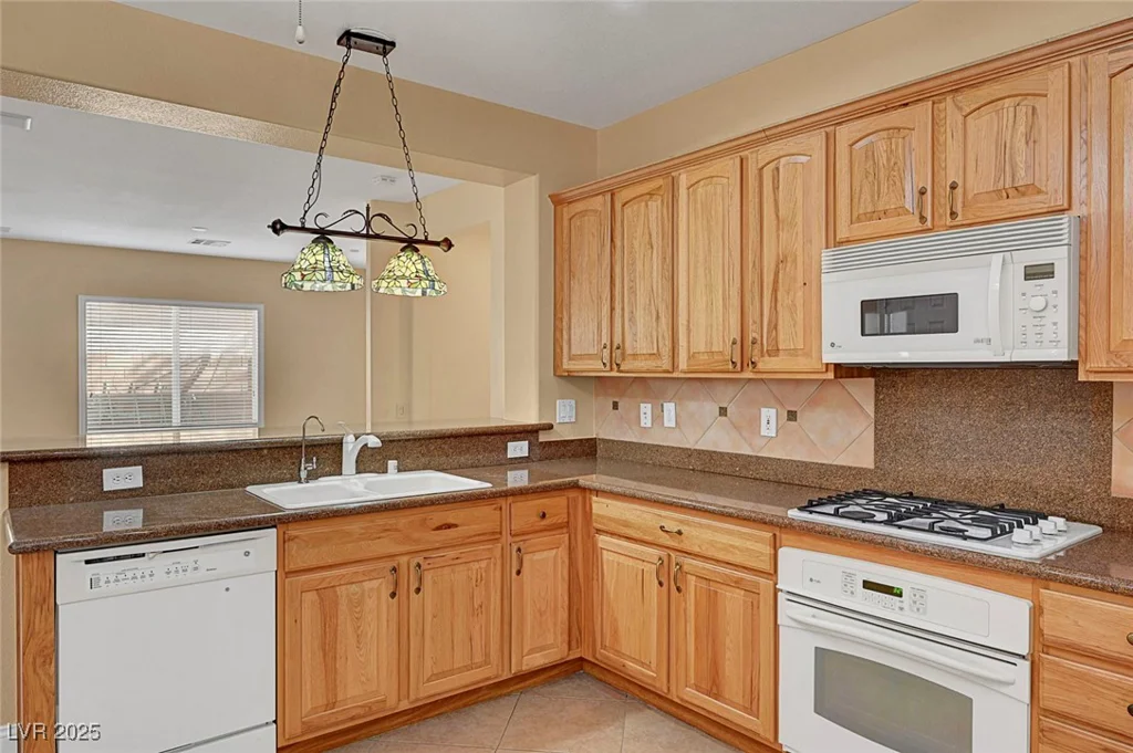 4593 Weitzman, Las Vegas, NV 89141