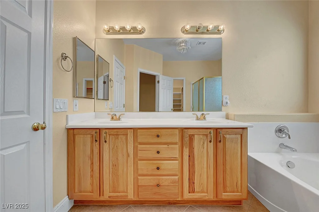 4593 Weitzman, Las Vegas, NV 89141