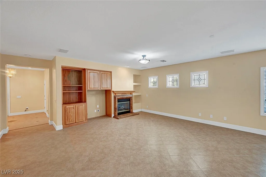 4593 Weitzman, Las Vegas, NV 89141
