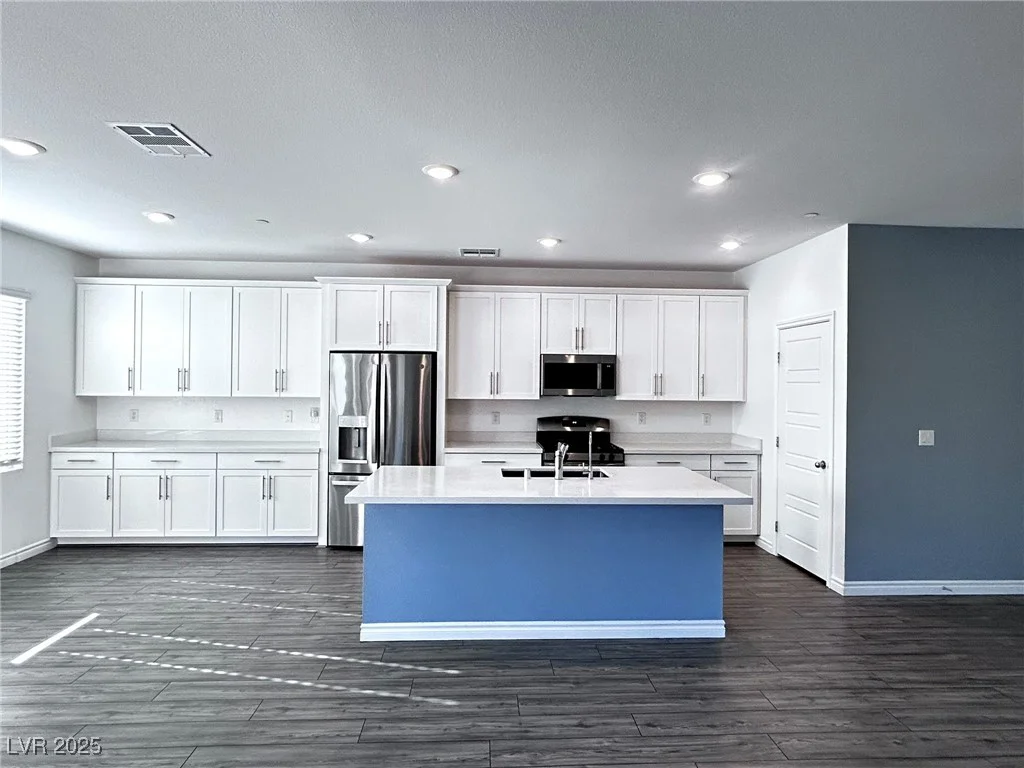 290 Mount Williamson, Henderson, NV 89015