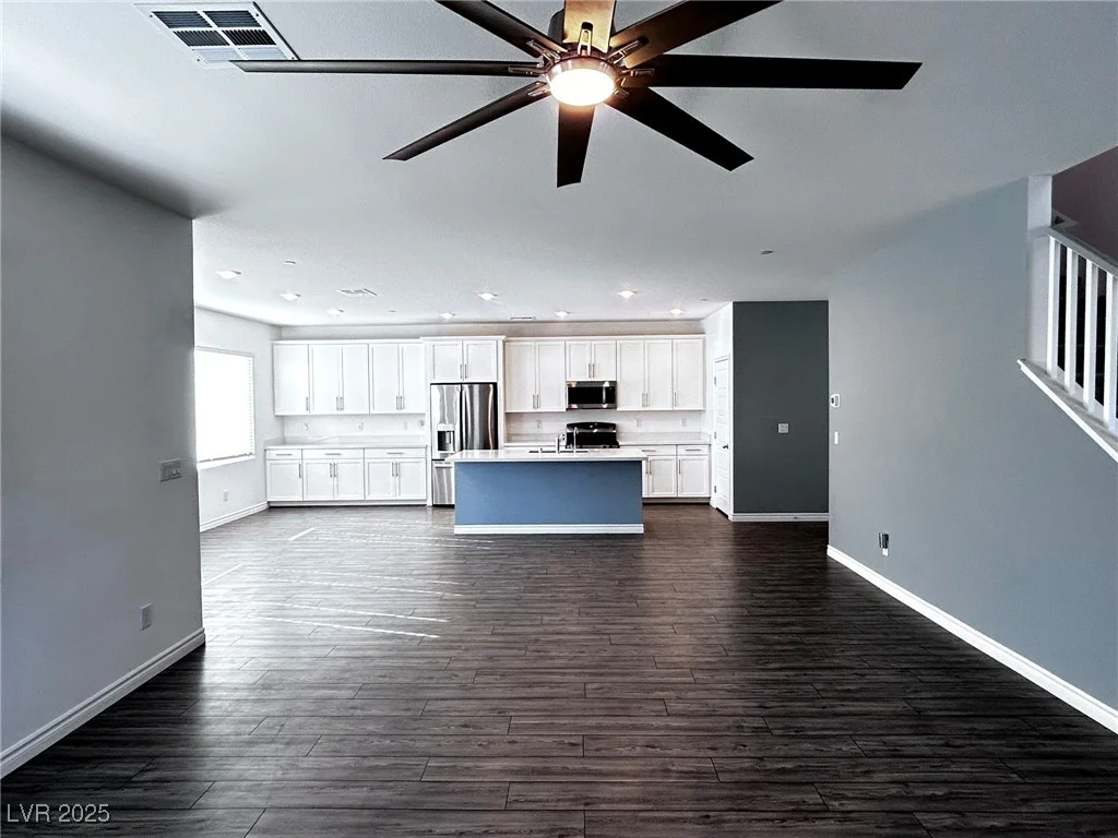 290 Mount Williamson, Henderson, NV 89015